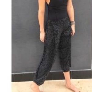 lululemon forward fold trouser